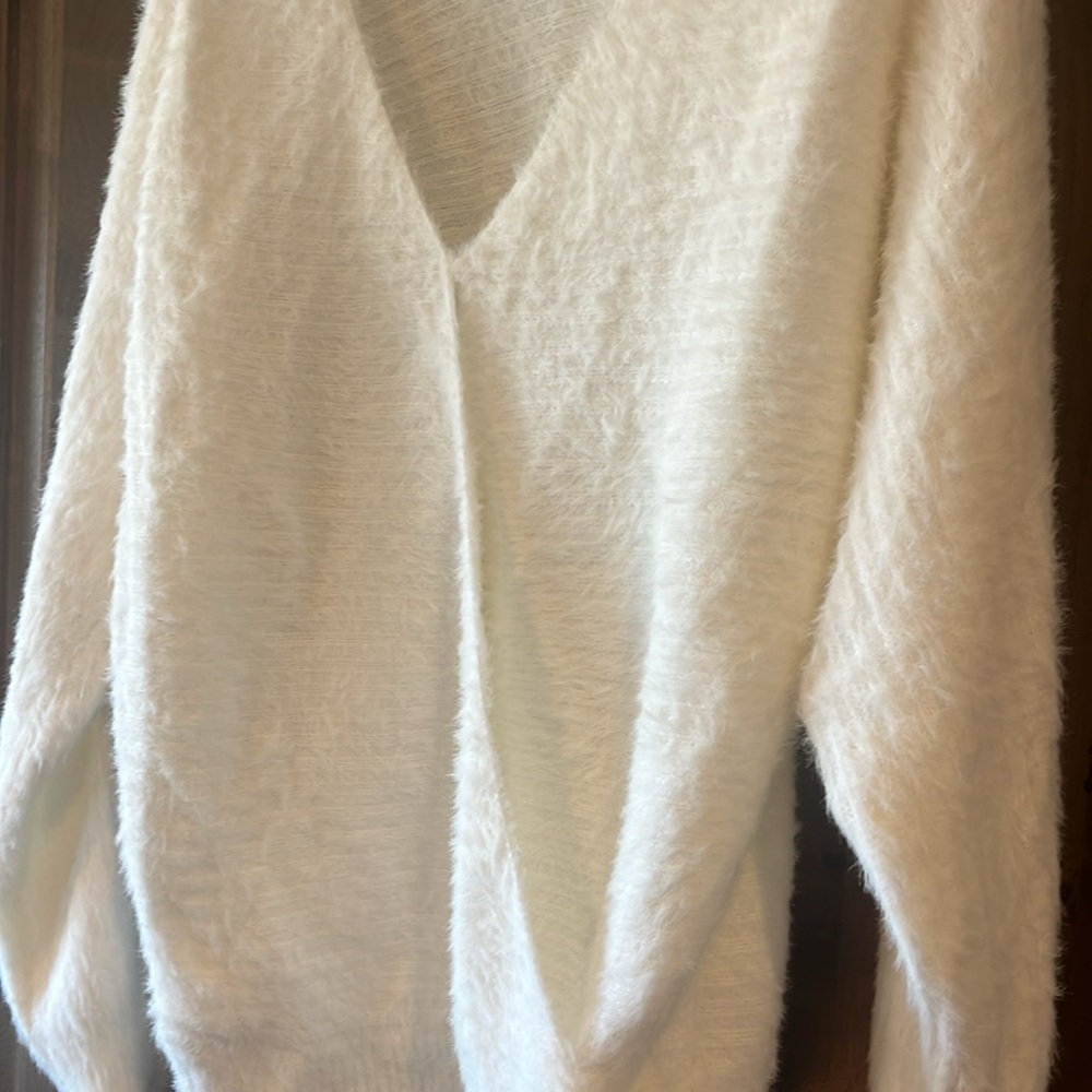 White/light cream crossbody sweater….gently used.  Size medium - Picture 4 of 4